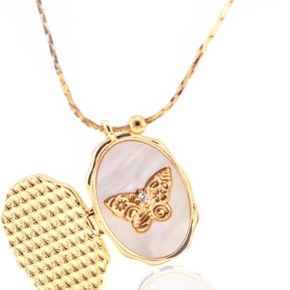 Dainty Gold Necklace for Women, 14k Gold Butterfly Shell Locket Charm, Gifts for - Picture 3 of 7
